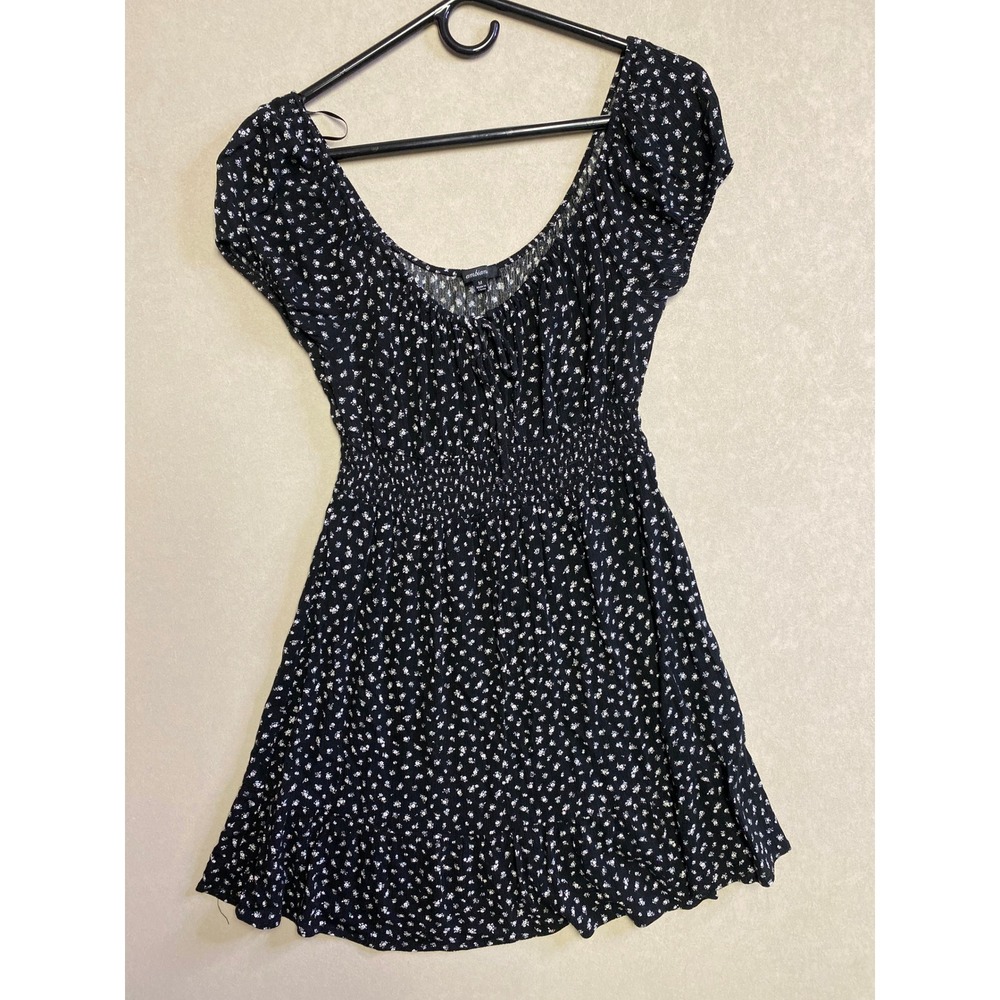 Ambiance Apparel Black Floral Ditsy Smocked Mini Dress Sweetheart Neck M 75949-1